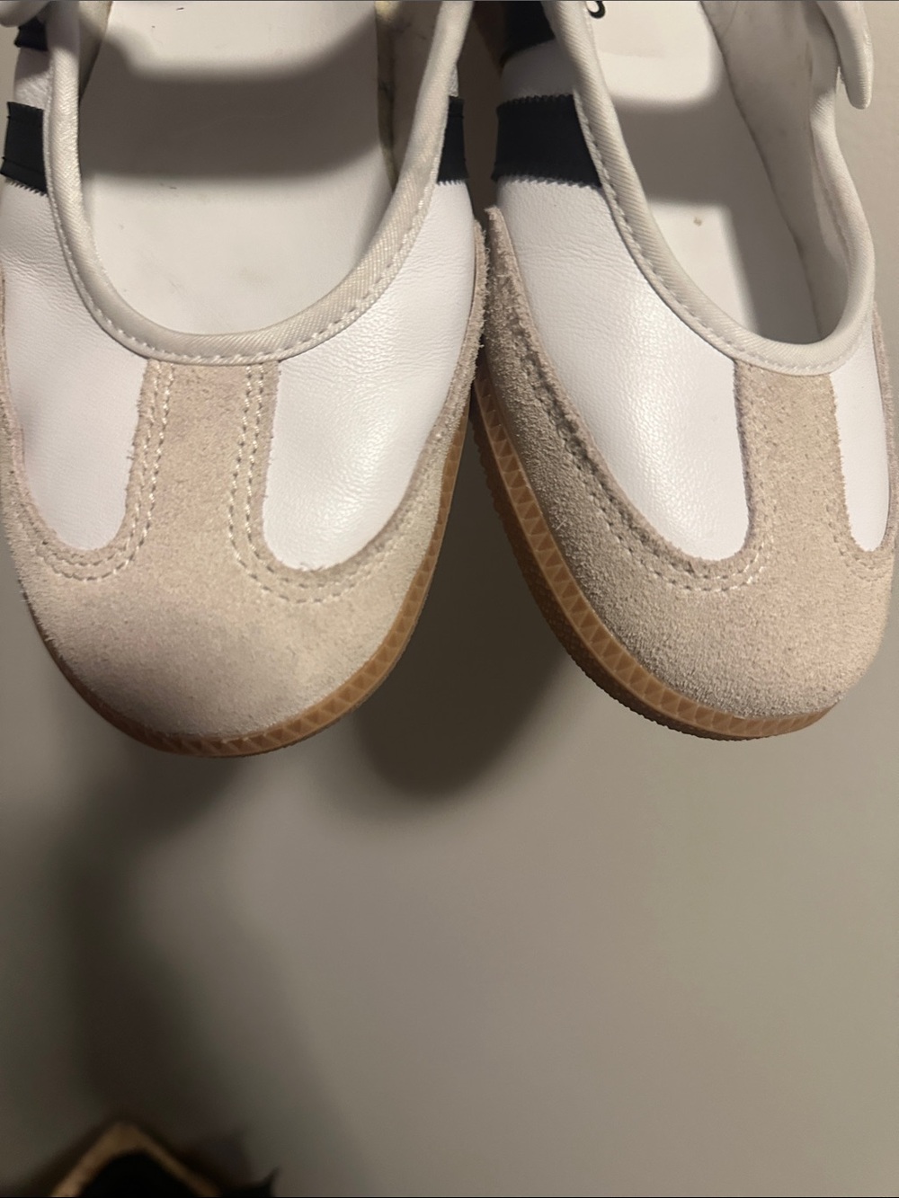 adidas women’s us10 uk 8.5 White & Black Samba Velcro Sneaker Gum Sole Mary Jane - Picture 6 of 6